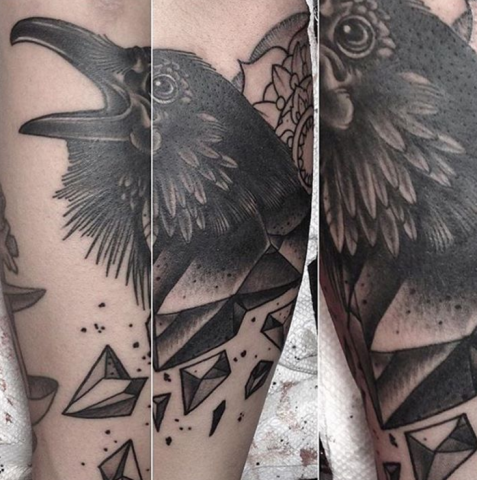 Guy Ursitti  tattoo tatovering raven