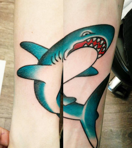 Jonas Willy tattoo shark