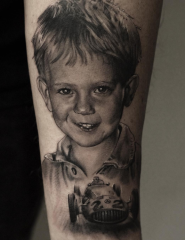 Pedro Leon Studio 73 Tattoo portrait black n grey realism